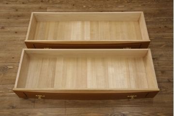 未使用新古品　高級品!　松創(マツソウ)　チーク材　洗練された佇まいとつくりの良さが魅力的な最高級整理タンス(定価約90万円)(和タンス、和箪笥、引き出し)(R-052647)