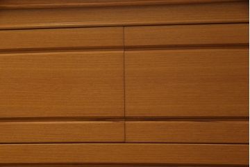 未使用新古品　高級品!　松創(マツソウ)　チーク材　洗練された佇まいとつくりの良さが魅力的な最高級整理タンス(定価約90万円)(和タンス、和箪笥、引き出し)(R-052647)