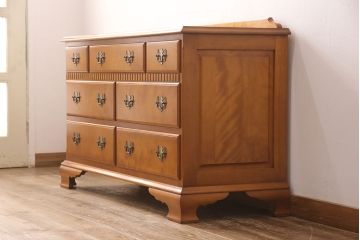 中古　横浜ダニエル(daniel)　アーリーアメリカン　A-104横長整理タンス　気品漂う洗練されたデザインが魅力的なチェスト(引き出し、洋服タンス、サイドボード)(R-052649)