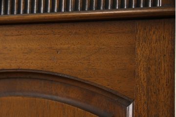 中古　DREXEL HERITAGE(ドレクセルヘリテイジ)　Triune(トライユン)シリーズ　マホガニー材の木肌が美しいワードローブ(定価約90万円)(引き出し付き、キャビネット、収納棚、戸棚)(R-052650)