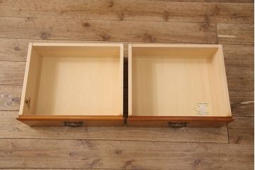 中古　横浜クラシック家具　ダニエル(Daniel)　扉のないデザインがすっきりとした印象の気品漂う本棚(ブックシェルフ、飾り棚、収納棚、オープンラック)(R-052651)