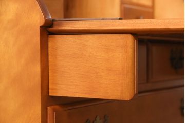 中古　極美品　横浜クラシック家具　ダニエル(Daniel)　収納力抜群で使い勝手のよさそうなビューローブックシェルフ(引き出し、飾り棚、収納棚、本棚、デスク、在宅ワーク、在宅用)(R-052653)