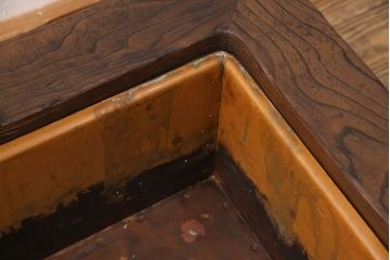 和製アンティーク　高級杉材　透かし彫りが美しい高級火鉢(木製火鉢、角火鉢)(R-052663)