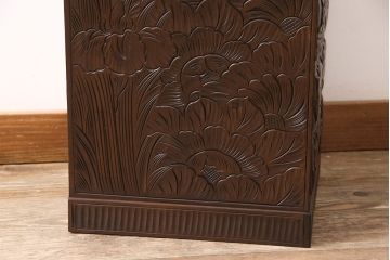 中古　日光彫り　華やかな花の意匠が目を惹く小引き出し(小物収納、卓上収納、引き出し)(R-052667)