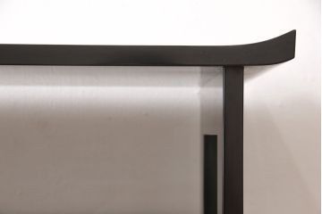中古　美品　民芸家具　輪島塗り　繊細な色づかいで描かれた二羽の鳥が美しい飾り棚(茶棚、収納棚、引き出し)(R-052674)