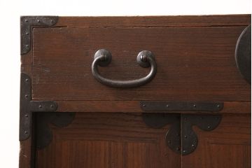 和製アンティーク　総桐材　丸い金具がユニークでかわいらしい帳場箪笥(時代箪笥、タンス、引き出し)(R-052675)