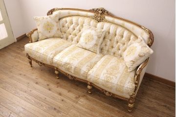 中古　極美品　フラテリ・オリッジ(FRATELLI ORIGGI)(旧マリオ・コルチャゴ)　ロココ調のデザインが上品な3人掛けソファ(定価約120万円)(三人掛けソファ)(R-052678)
