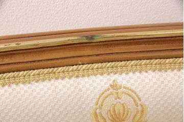 中古　極美品　フラテリ・オリッジ(FRATELLI ORIGGI)(旧マリオ・コルチャゴ)　ロココ調のデザインが上品な3人掛けソファ(定価約120万円)(三人掛けソファ)(R-052678)