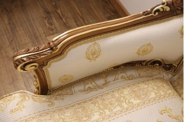 中古　極美品　フラテリ・オリッジ(FRATELLI ORIGGI)(旧マリオ・コルチャゴ)　ロココ調のデザインが上品な3人掛けソファ(定価約120万円)(三人掛けソファ)(R-052678)
