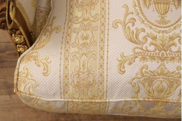 中古　極美品　フラテリ・オリッジ(FRATELLI ORIGGI)(旧マリオ・コルチャゴ)　ロココ調のデザインが上品な3人掛けソファ(定価約120万円)(三人掛けソファ)(R-052678)