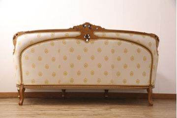 中古　極美品　フラテリ・オリッジ(FRATELLI ORIGGI)(旧マリオ・コルチャゴ)　ロココ調のデザインが上品な3人掛けソファ(定価約120万円)(三人掛けソファ)(R-052678)