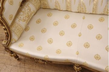 中古　極美品　フラテリ・オリッジ(FRATELLI ORIGGI)(旧マリオ・コルチャゴ)　ロココ調のデザインが上品な3人掛けソファ(定価約120万円)(三人掛けソファ)(R-052678)