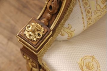 中古　極美品　フラテリ・オリッジ(FRATELLI ORIGGI)(旧マリオ・コルチャゴ)　ロココ調のデザインが上品な3人掛けソファ(定価約120万円)(三人掛けソファ)(R-052678)