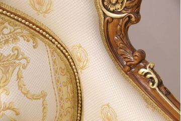 中古　極美品　フラテリ・オリッジ(FRATELLI ORIGGI)(旧マリオ・コルチャゴ)　ロココ調のデザインが上品な3人掛けソファ(定価約120万円)(三人掛けソファ)(R-052679)