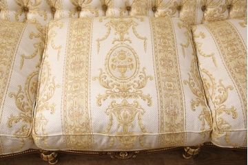 中古　極美品　フラテリ・オリッジ(FRATELLI ORIGGI)(旧マリオ・コルチャゴ)　ロココ調のデザインが上品な3人掛けソファ(定価約120万円)(三人掛けソファ)(R-052679)