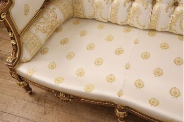 中古　極美品　フラテリ・オリッジ(FRATELLI ORIGGI)(旧マリオ・コルチャゴ)　ロココ調のデザインが上品な3人掛けソファ(定価約120万円)(三人掛けソファ)(R-052679)