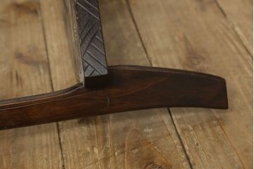和製ビンテージ　日光彫り　咲き誇る花の彫刻が美しい飾り棚(花台、ヴィンテージ)(R-052703)