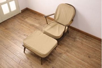中古　美品　ERCOL(アーコール)　カントリーやナチュラルスタイルにぴったりな1人掛けソファ+オットマンセット(アームチェア、一人掛けソファ)(R-052704)