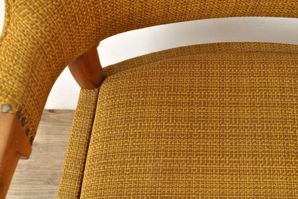 北欧ビンテージ　温かみのある色合いがナチュラルな空間づくりにぴったりなアームチェア(椅子、ダイニングチェア、ヴィンテージ)(R-052706)