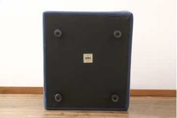 中古　arflex(アルフレックス)　A SOFA(エー・ソファ)　涼しげな色合いが爽やかさを醸し出す6人掛けソファ+クッション&オットマンセット(定価約125万円)(六人掛けソファ)(R-052710)