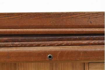 和製アンティーク　上手物　指物工芸家具　総栓材　明るい木色と深みのある木色のコントラストが映えるシャッター収納棚(蛇腹、小引き出し)(R-052712)