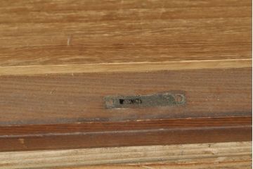 和製アンティーク　上手物　指物工芸家具　総栓材　明るい木色と深みのある木色のコントラストが映えるシャッター収納棚(蛇腹、小引き出し)(R-052712)