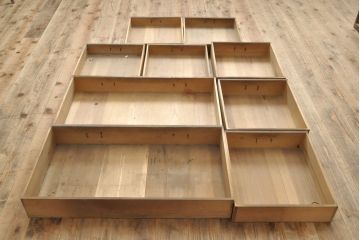 和製アンティーク　ヒノキ材　使い込まれた味のある帳場箪笥(たんす、小箪笥、小引き出し、小物収納)(R-052714)