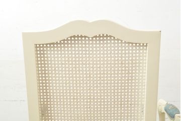 中古　フランス高級輸入家具　爽やかな色合いが美しいラタンバックアームチェア2脚セット(ダイニングチェア、椅子)(2脚定価 約40万円)(R-052716)