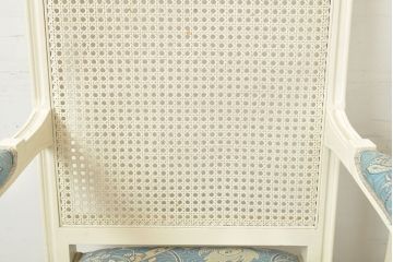 中古　フランス高級輸入家具　爽やかな色合いが美しいラタンバックアームチェア2脚セット(ダイニングチェア、椅子)(2脚定価 約40万円)(R-052716)