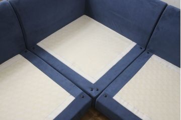中古　arflex(アルフレックス)　A SOFA(エー・ソファ)　涼しげな色合いが爽やかさを醸し出す4人掛けソファ(四人掛けソファ)(定価約80万円)(R-052717)