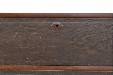 和製アンティーク　前面栗材　味のある佇まいが目を引く時代箪笥(たんす)ローボード(ローチェスト、引き出し、和箪笥)(R-052723)
