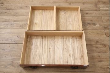 中古　特注品　木地呂塗り　珍しいデザインと漆の美しさが目を引く岩谷堂箪笥ローボード(テレビボード、引き出し、ローチェスト、たんす)(R-052724)