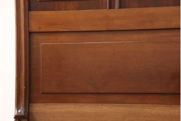 アンティーク家具　最高級　フランス　マホガニー材　落ち着きのある色合いと素晴らしい彫刻がクラシカルな雰囲気を高めるベッドフレーム(セミダブル)(R-052735)