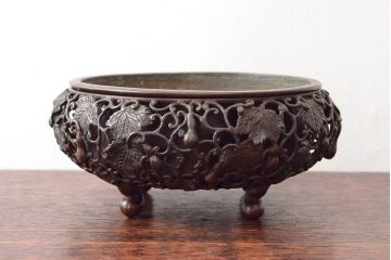 在銘　古銅　瓢箪透かし唐草　香炉(本間琢斎?、高岡銅器)(R-052741)