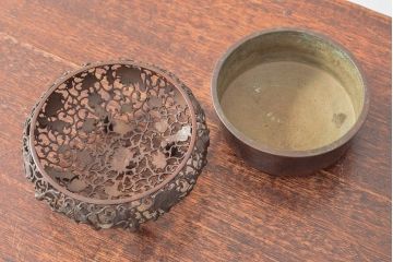 在銘　古銅　瓢箪透かし唐草　香炉(本間琢斎?、高岡銅器)(R-052741)