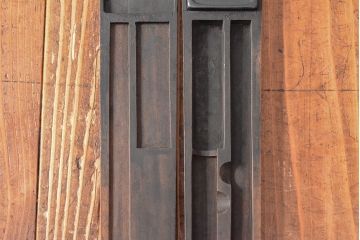 時代物　漢文　彫刻　黒檀　硯入れ　彫刻根付　書道具　中国(R-052744)