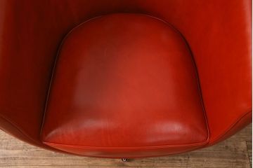 中古　極美品　上質　MASCHERONI(マスケローニ)　艶やかな本革が高級感漂うパーソナルチェア(定価約80万円)(アームチェア、回転チェア、ラウンジチェア)(R-052745)