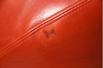 中古　極美品　上質　MASCHERONI(マスケローニ)　艶やかな本革が高級感漂うパーソナルチェア(定価約80万円)(アームチェア、回転チェア、ラウンジチェア)(R-052745)