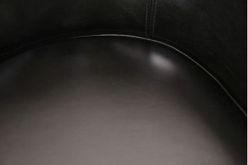中古　極美品　上質　MASCHERONI(マスケローニ)　艶やかな本革が高級感漂うパーソナルチェア(定価約80万円)(アームチェア、回転チェア、ラウンジチェア)(R-052746)