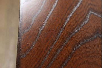中古　岩谷堂箪笥　細やかな細工が施された金具がおしゃれなサイドボード(収納棚、キャビネット、ガラス戸棚)(R-052747)