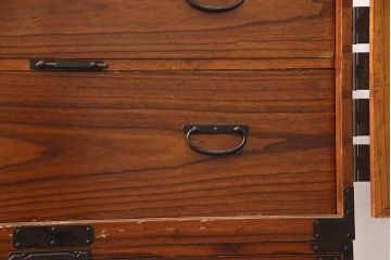 和製アンティーク　美品　上手物　総桐材　漆がきれいな観音開き時代箪笥(収納箪笥、桐箪笥、桐たんす、重ねタンス、引き出し)(R-052749)