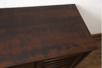 中古　松本民芸家具　直線的なデザインがモダンなA型サイドボード(定価約35万円)(ローボード、収納棚、戸棚)(R-052753)