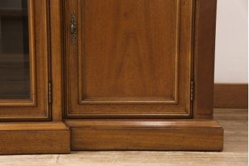 中古　美品　DREXEL HERITAGE(ドレクセルヘリテイジ)　FRANCESCA(フランチェスカ)シリーズ　上品な佇まいのテレビボード(テレビ台、ローボード、収納棚)(定価約98万円)(R-052754)