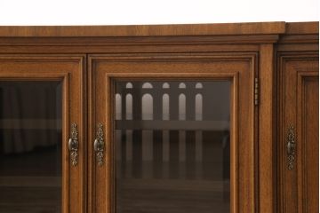 中古　美品　DREXEL HERITAGE(ドレクセルヘリテイジ)　FRANCESCA(フランチェスカ)シリーズ　上品な佇まいのテレビボード(テレビ台、ローボード、収納棚)(定価約98万円)(R-052754)