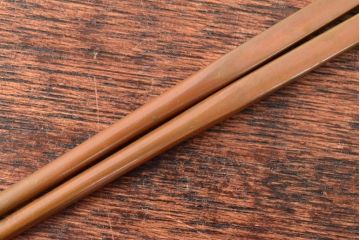 明治〜大正　色の綺麗な三足真鍮火鉢(唐金、手あぶり、火箸付)(R-052759)