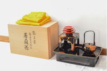 輪島塗　朝楓作　鈴五聖子蒔絵　木製屠蘇器(漆器、箱付)(R-052760)