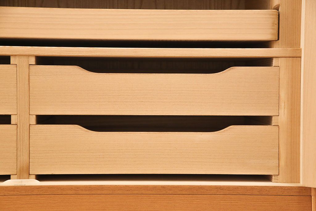 中古　超美品　松創(MATSUSO)　洗練された佇まいが目を引く重ねタンス(定価約240万円)(引き出し、和箪笥、整理タンス)(R-052761)