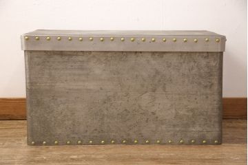 和製アンティーク　レア!　無骨なデザインが目を引くアルミ製の収納BOX(収納箱)(R-052770)