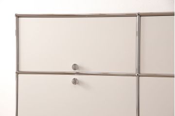 中古　USMハラー(USM Haller)　美しくシンプルなデザインが目を引く鉄製収納棚(定価約80万円)(戸棚、キャビネット)(R-052773)