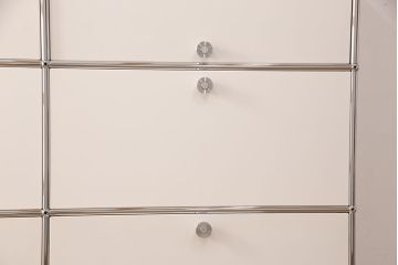 中古　USMハラー(USM Haller)　美しくシンプルなデザインが目を引く鉄製収納棚(定価約80万円)(戸棚、キャビネット)(R-052773)